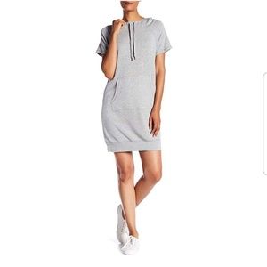 WORKSHOP DRESSES Short Sleeve Hooded Dress